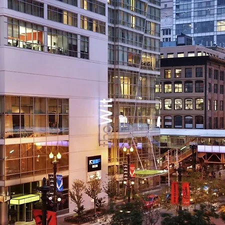 Thewit Chicago By Suiteness